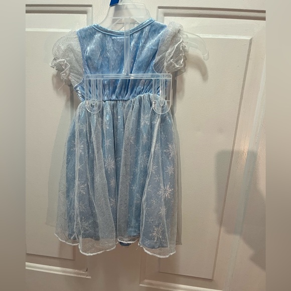 12 month Elsa nightgown - Picture 2 of 3